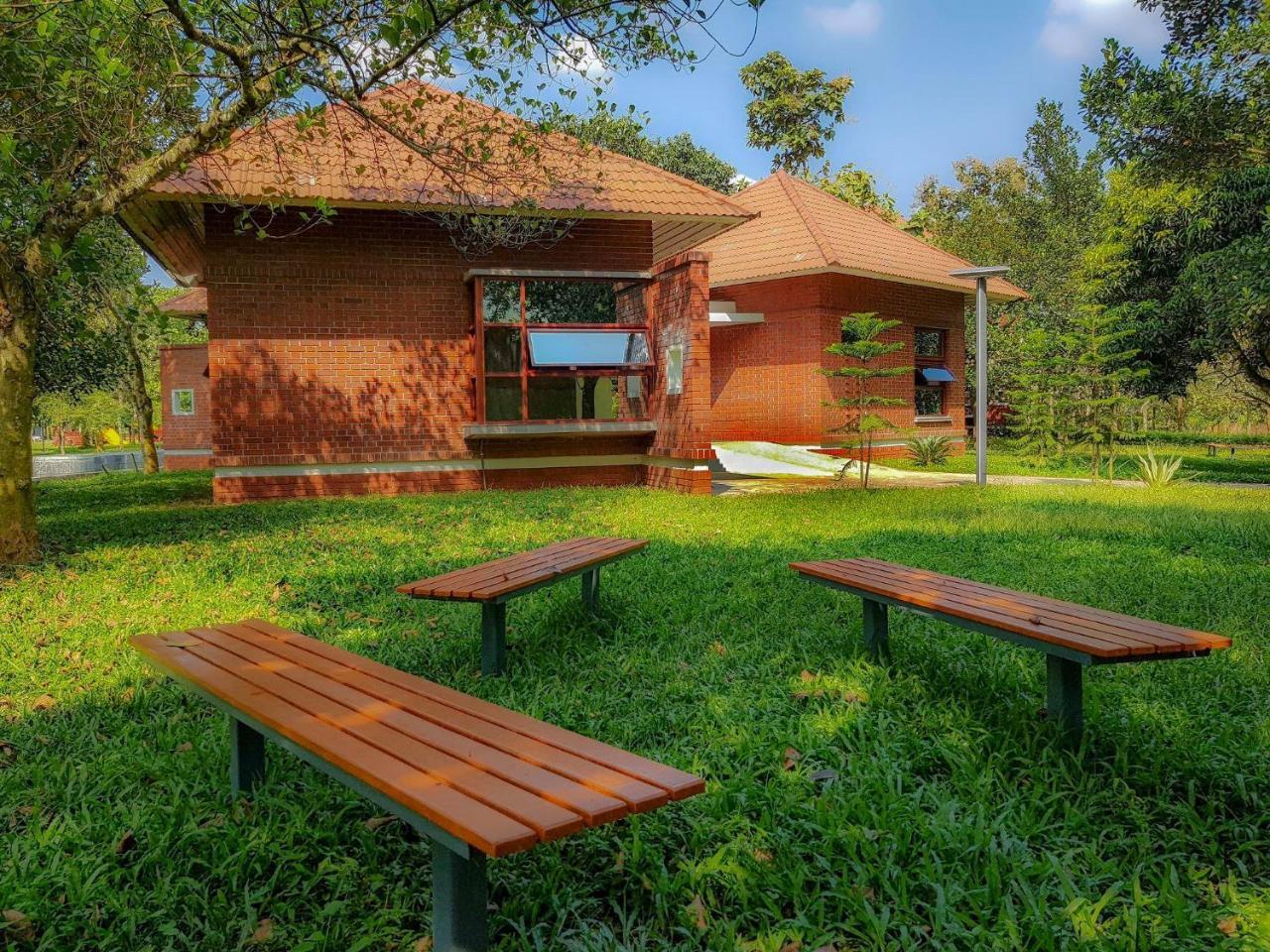 Sarah Resort Gazipur Екстер'єр фото